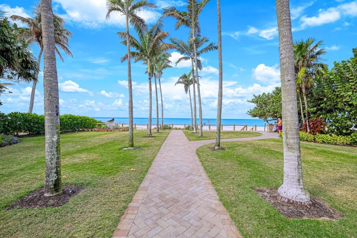 walkway to beach