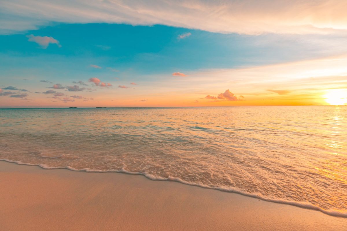 beach sunset in naples florida 