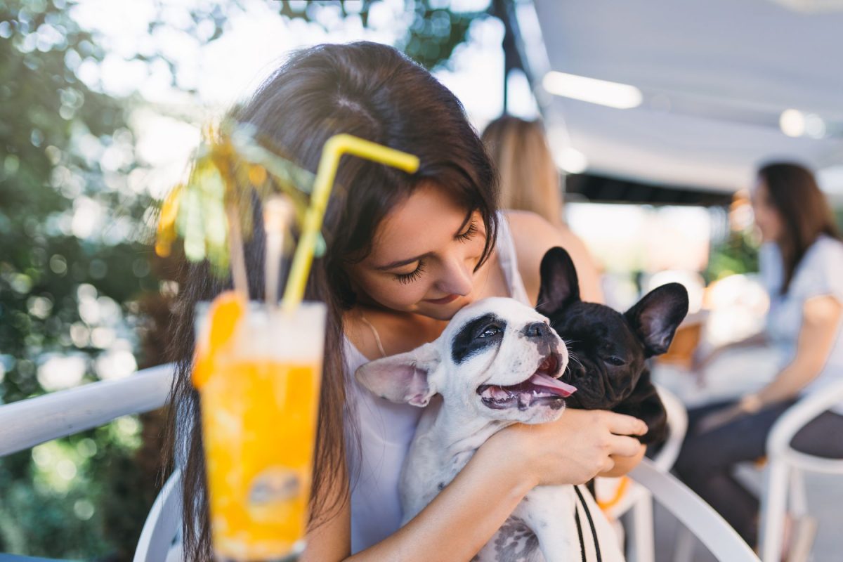 pet friendly restaurants Naples Florida 